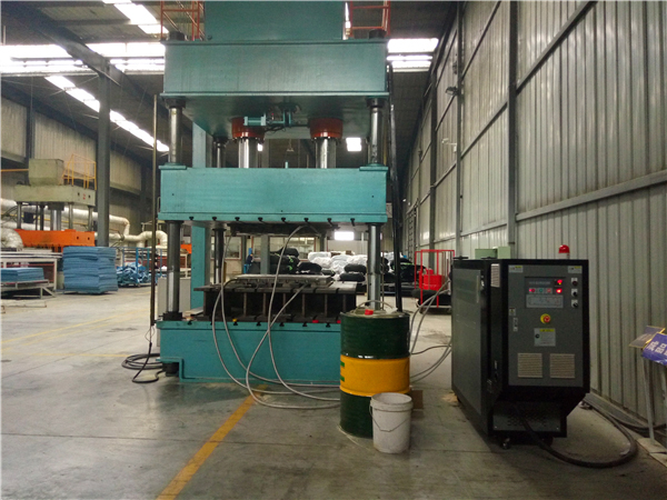 水式模溫機與油式模溫機區(qū)別