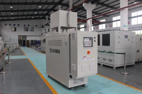 輥筒專用油溫機(jī)噴油怎么處理 輥筒專用油溫機(jī)噴油怎么處理